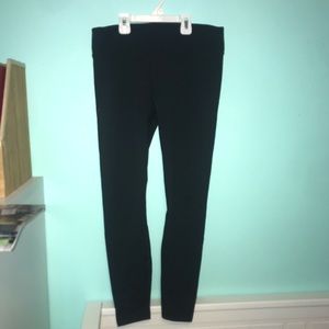 Dark green fabletics leggings